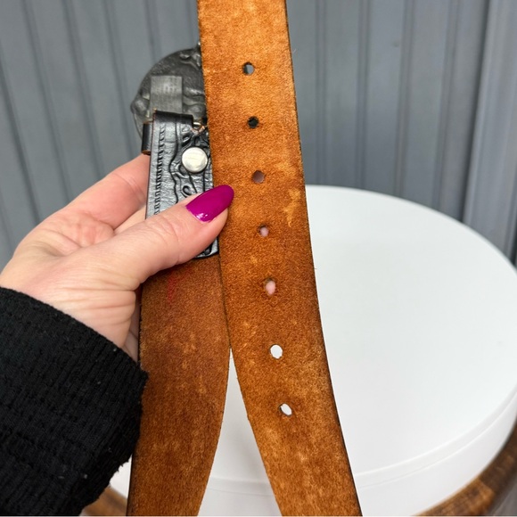 Vintage Siskiyou Black Distressed Leather Belt with Pewter Square Dancing Buckle - Picture 11 of 14